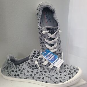 Bobs from Skechers Memory Foam Cat design Sneakers Women's Size 11